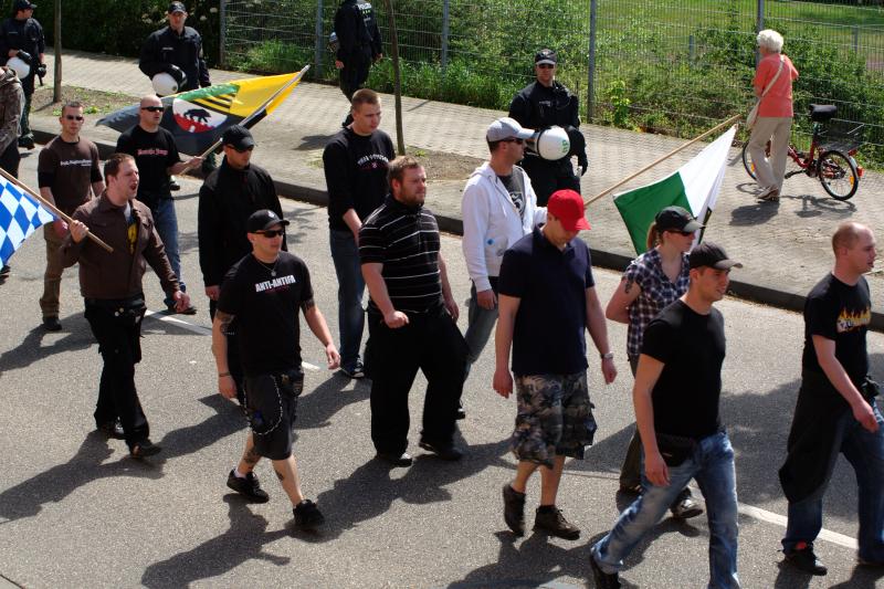 Nazis am 1. Mai 2012 in Speyer - 51