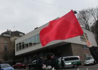 Rote Fahne vor dem Württembergischen Automobilclub