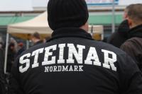 'Thor Steinar'-Jacke beim Aufmarsch des 'Freien Netz Süd' am 17. November 2012 in Wunsiedel. Foto: Robert Andreasch