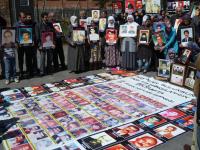 Diyarbakir, Kurdistan, 24.03.2012. Wöchentliches Gedenken der Angehörigen an die "Verschwundenen"