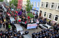 Die Polizei hat die alternative Demo in der Moltkestraße gestoppt.