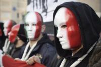 Mitglieder der rechtsextremen Casa Pound bei einer Demonstration in Rom. (© picture-alliance, ROPI)