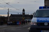 Augustusbrücke: Kraftvolle Spontandemonstration zur Situation von Geflüchteten durch Dresdner Innenstadt am 08.02.2014