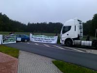 Blockade der Zufahrt der Rothkötter-Schlachfabrik in Wietze