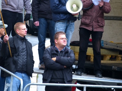 (30.10.2012 - Jürgen Gansel [links] und Holger Apfel [Bildmitte])