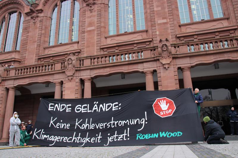 Kreativer Protest von Ende Gelände Mannheim gegen MVV und GKM - 6