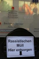 Rassistische Gesetze auf den Müll - Flashmob vor Bremer SPD 1