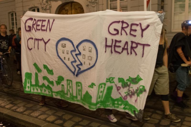green city - grey heart