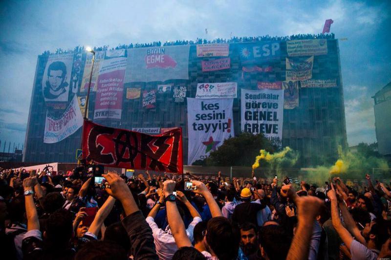 Solidarität mit den Protesten in Frankfurt und der Türkei