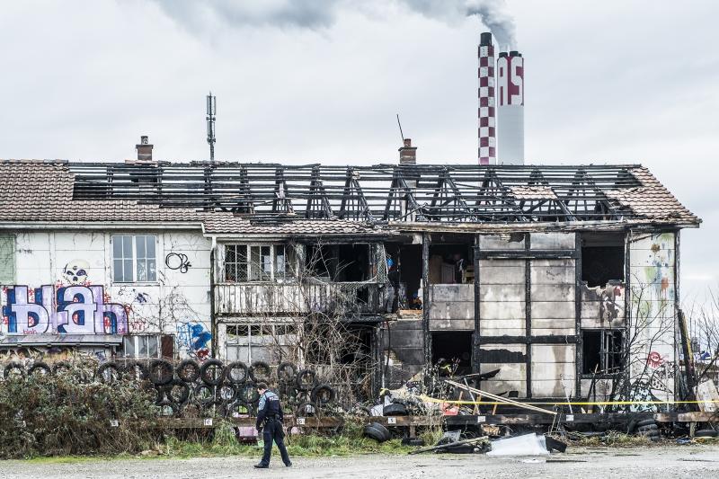 Basel: Villa Rosenau zur Hälfte abgebrannt